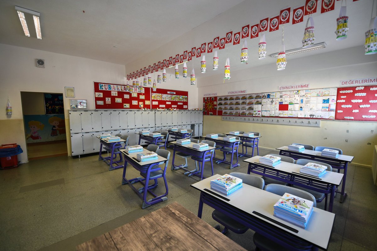 📚 Ücretsiz Ders Kitapları ve Yardımcı Kaynaklar Sıralardaki Yerini Almaya Başladı

👉meb.ai/zltaYu