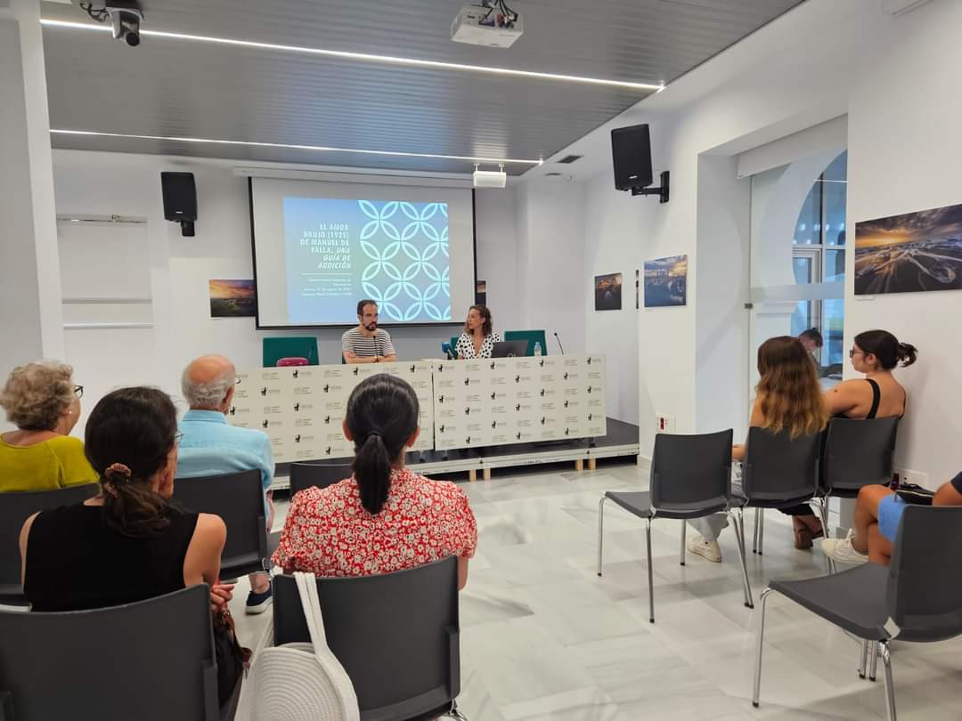 Lor3naCR's tweet image. Ayer tuve la oportunidad de asistir a la ponencia de la Dra. Consuelo Pérez Colodredo sobre el #AmorBrujo de #Falla que hoy interpretará la #CISO y a la que @NazaretCompaz pondrá voz.
Fue un auténtico disfrute y una actividad cultural excepcional. 
Ojalá esto se diese mucho más.