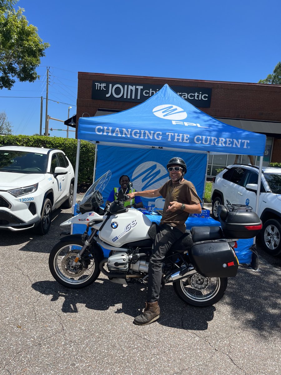 insideFPL's tweet image. Our Community Action teams will be in North Florida today to provide water, ice, mobile charging stations and other services. Look for the blue circles on the map: fplmaps.com

#FPLCares