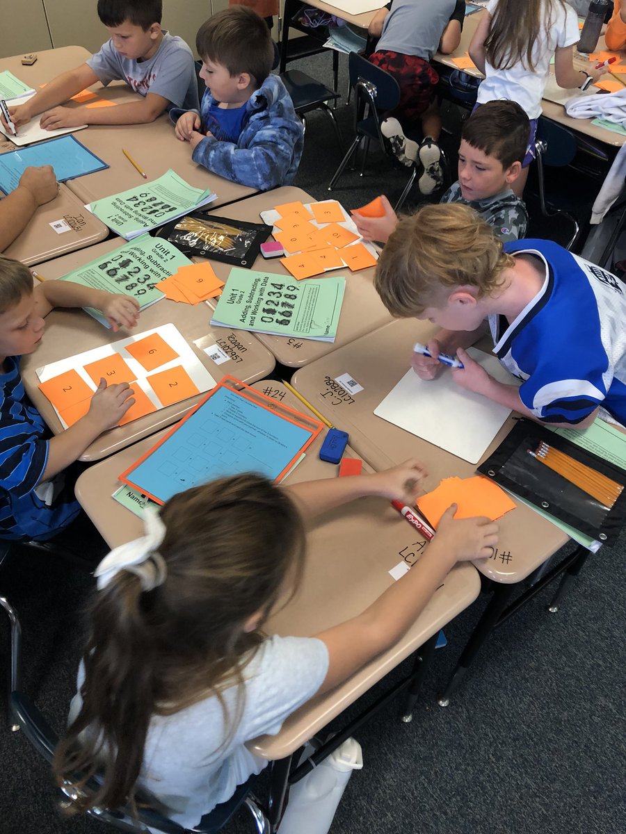 mrs_kerber2nd's tweet image. Playing a 🔥 game of #howclose in #2ndgrade @IllustrateMath @LewisCentralCSD