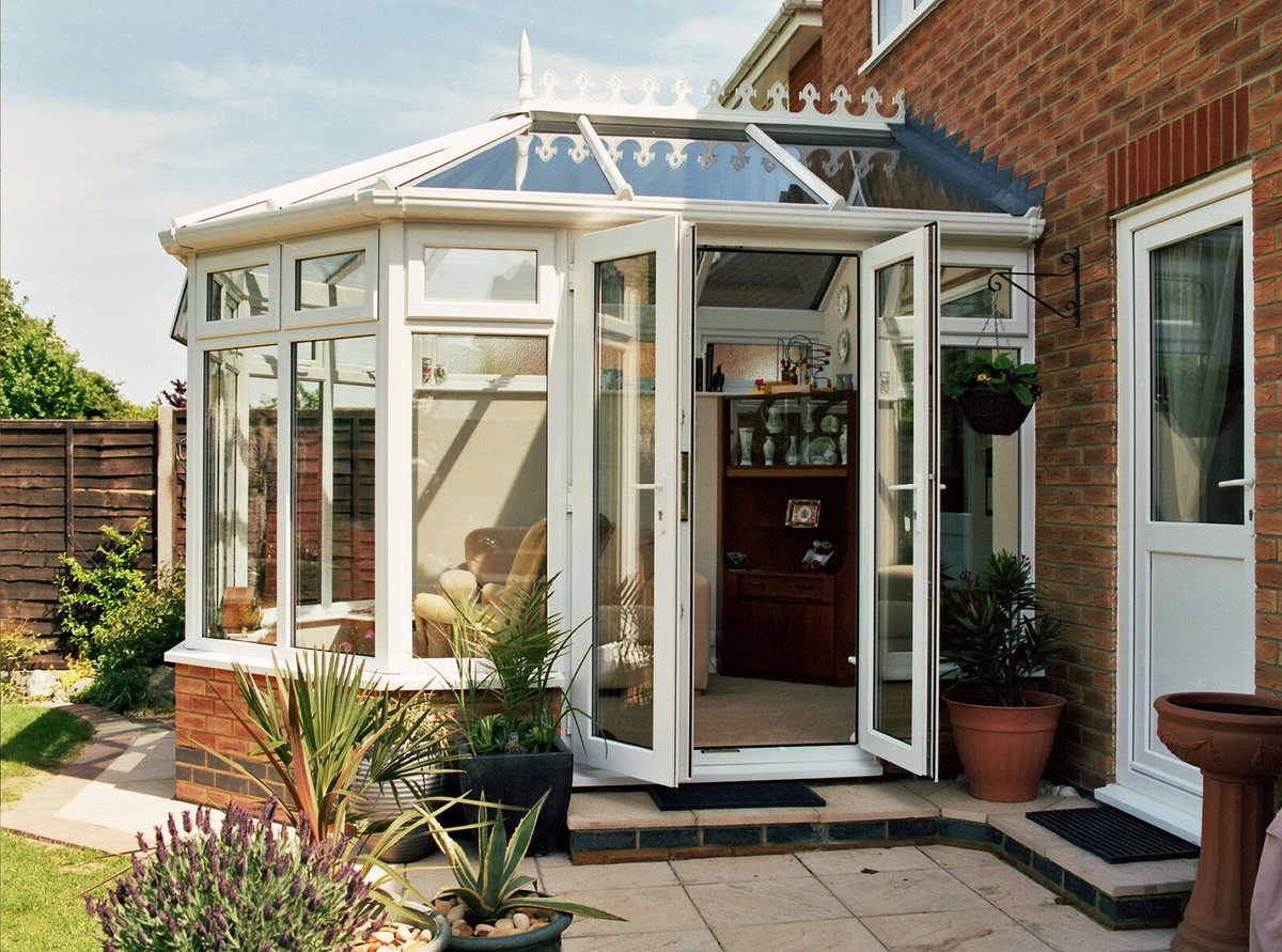 simcowindows's tweet photo. With our Victorian Conservatory you can immerse yourself in the intricate detailing and grandeur of a bygone era while enjoying the modern comforts of today. This conservatory is characterized by its unique multi-faceted design adding elegance and allowing abundant natural light. https://t.co/qCgIhMs7XM
