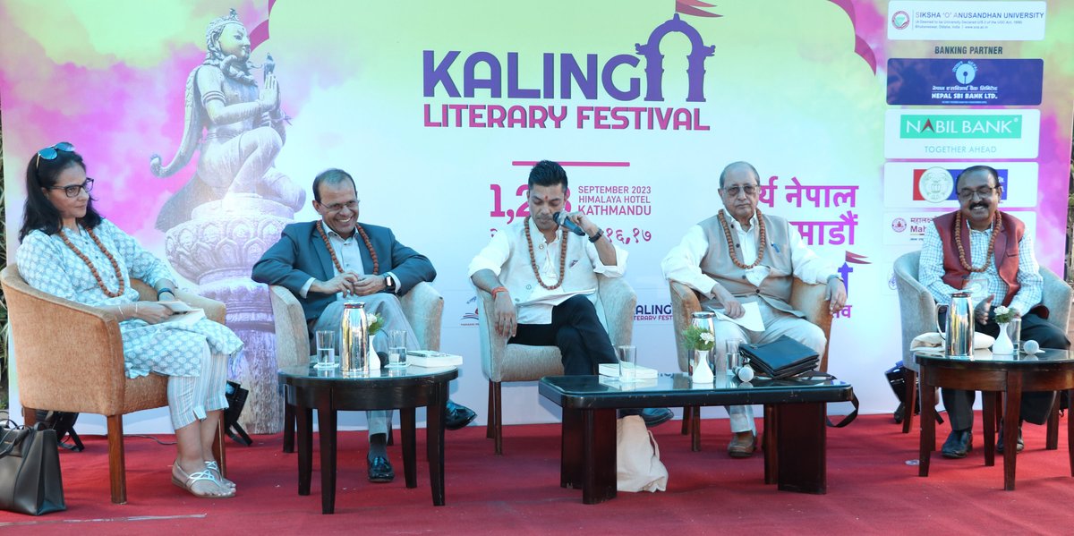 ललितपुरस्थित हिमालय होटेलमा शुक्रबारबाट सञ्चालन भएको त्रिदिवसीय कलिङ साहित्य महोत्सवमा सागर एसजेबी जबरा राणाको चर्चित पुस्तक 'किङ्डम लस्टः ट्र्यास्ट विथ डेमोक्रेसी' माथि छलफल गर्दै  प्राध्यापक बद्रिनारायण गौतम, कांग्रेस नेता डा मिनेन्द्र रिजाललगायत ।तस्बिर : भेषराज कार्की / रासस