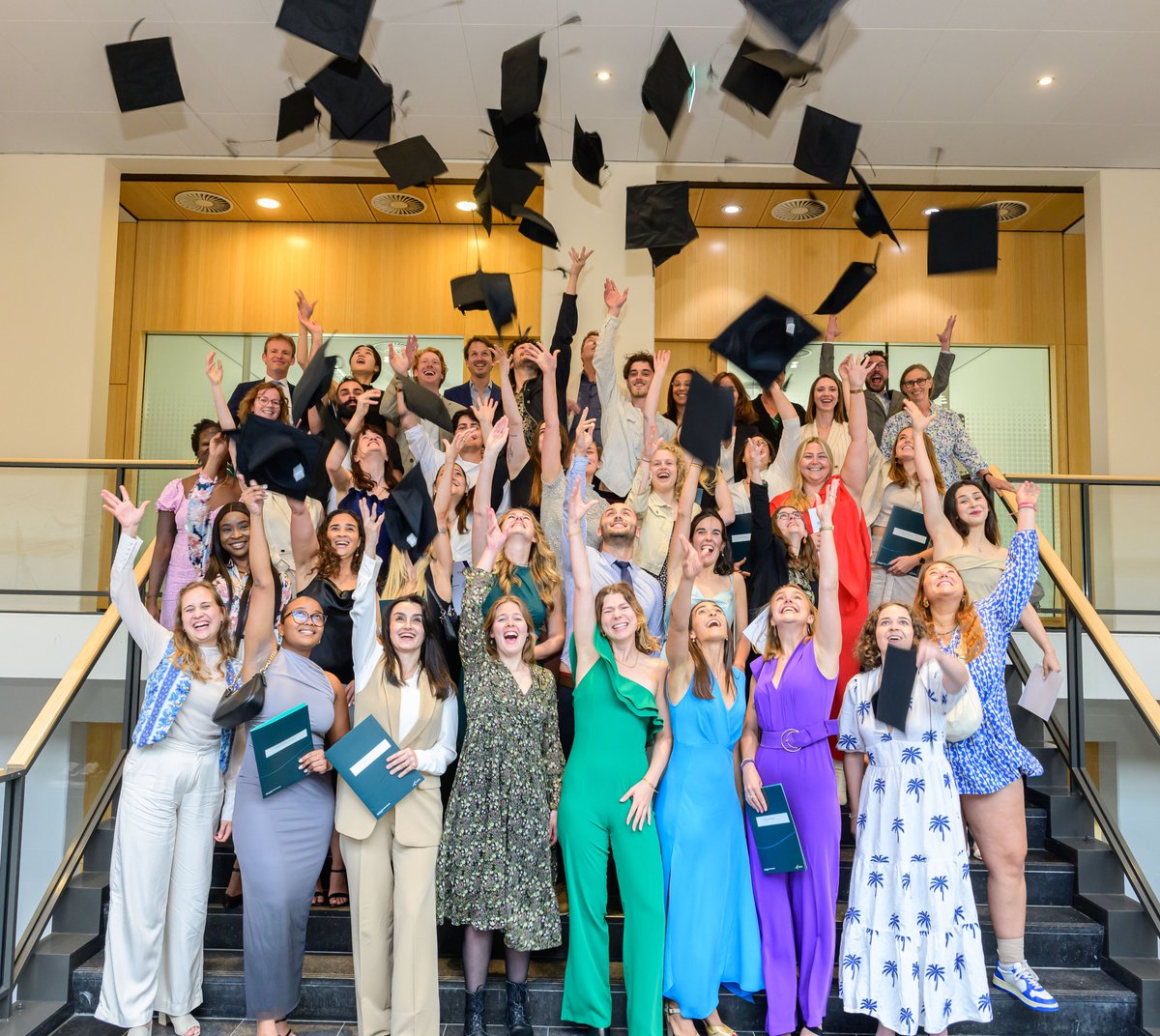 Our two moods 😉 Congratulations to the 2023 <a href="/LDE_Master_GMD/">MasterGMD</a> cohort! #Classof2023