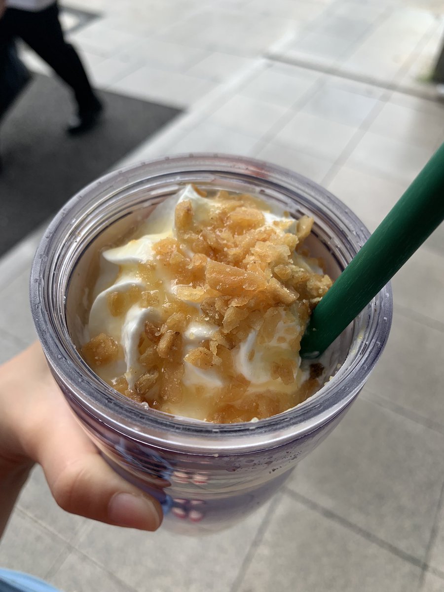 Mami96928867's tweet photo. I drank sweet potato Frappucino!! It was released from today. It’s not too sweet, but it is buttery 🧈 You should drink it if you like sweet potato😊
BTW, I recommend the sweets also in Sannomiya. It’s sweet potato Brulee with an ice cream. 
What kind of sweets do you like? https://t.co/ORnoLyEUkx
