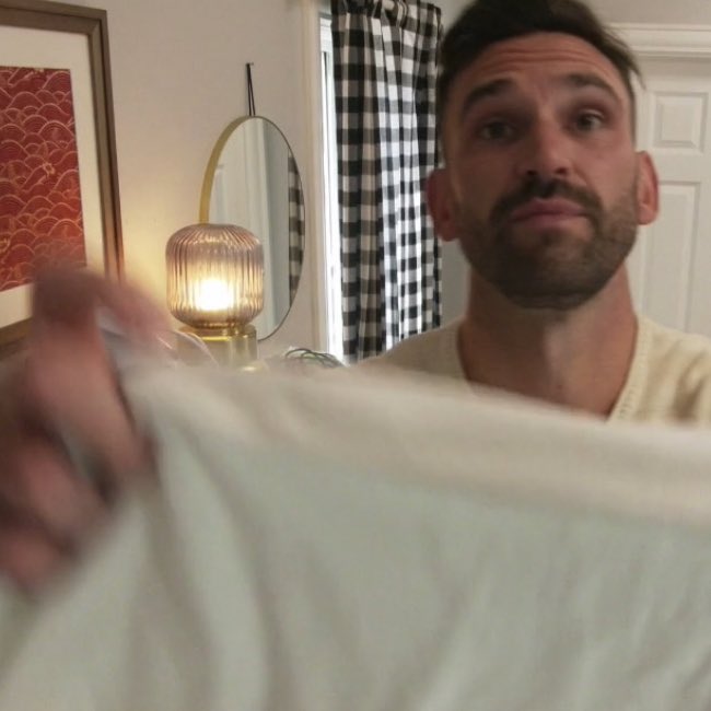 queensofbravo's tweet photo. It’s wild that the same person who flipped off &amp; tried to cover up the cameras is now the same person who wanted the cameras to film him breaking up with his girlfriend/fiance of 2.5 years weeks before their actual wedding? We are *not* okay #summerhouse https://t.co/ORtZdcIOgd