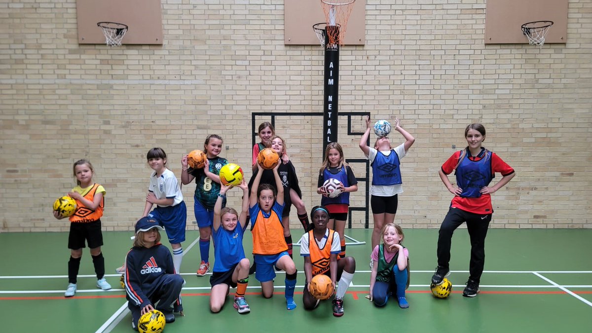 Very successful start to our brand new St Swithun's girls football holiday programme. Players had a great time 😀and learnt lots of new skills thanks to @feeba_football . ⚽Just the start with more camps to come... #girlsfootball #juniorfootball
<a href="/stswithunsprep/">St Swithun's Prep School</a> <a href="/stswithunssport/">St Swithun's Sport</a>