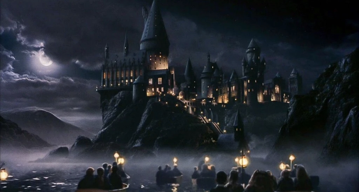 PopCrave's tweet photo. The Hogwarts Express has departed for another year, today, September 1. 🚂 https://t.co/Y3oydi0aOb