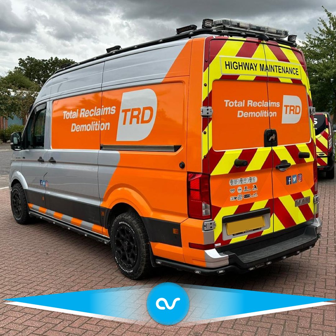 ArSigns's tweet image. There's only 1 candidate for #finesignfriday this week!

We've been installing #vehiclegraphics on @TotalReclaims  vehicles for 10 years and safe to say we've never had such a pimped-out canvas. 🚚

What a stunning-looking @mantruckbusuk TGE.

Good work TRD, good work. 👏