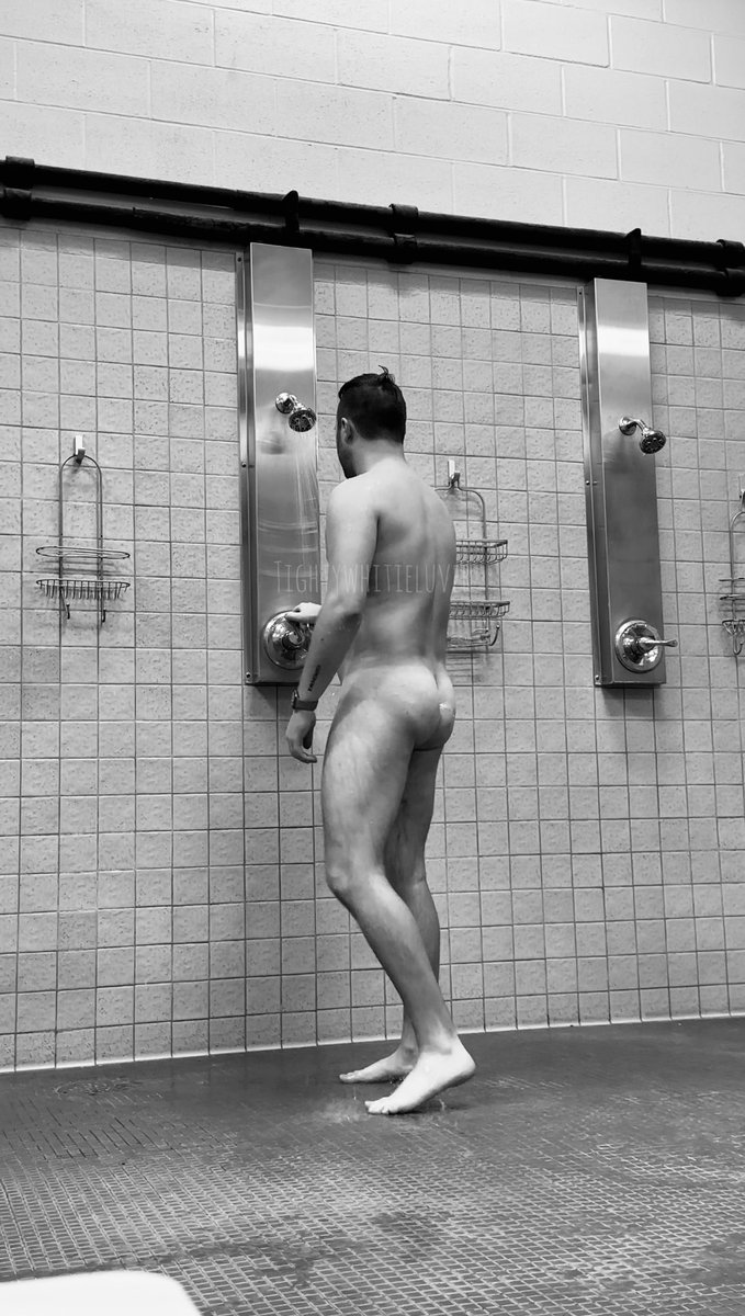Tightywhitieluv's tweet photo. My first communal shower since middle school, and I loved it! If only my tanline was more defined 😝

#communalshower #nakedmen #nakedman #gay #gayboy #menexposed #menshowering #lockerroom #manbutt #manass #manlegs #men #naked https://t.co/XeUON1zvXP