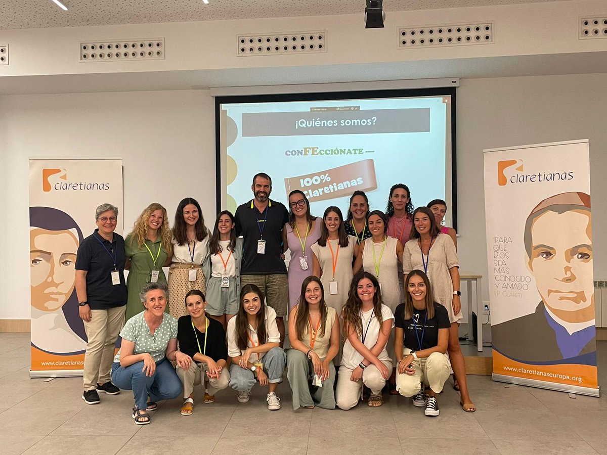 minmaculadacl's tweet photo. ¡INICIAMOS NUEVO CURSO!
Esta semana nuestras compañeras Isabel y Pilar han participado en la Formación Carismática 100% Claretianas celebrada en Madrid junto al resto de Colegios Claretianas de España.
¡Volvemos con las pilas bien cargadas para empezar el nuevo curso! https://t.co/oIBrTud2Mi