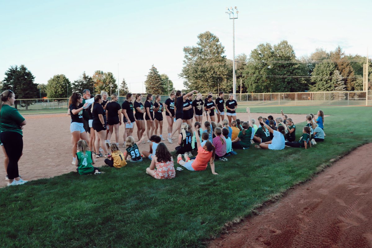 avery banas tweet media