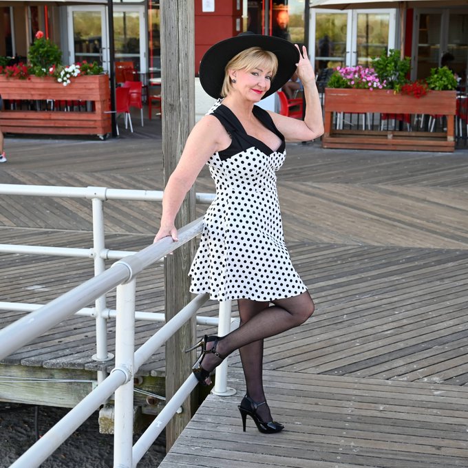 I posted this complete photo shoot , I had a great time on the Atlantic City Boardwalk https://t.co/ZNw6xKAnqB<a href="/tag/mvsales"class="tags"><span>#mvsales</span></a>