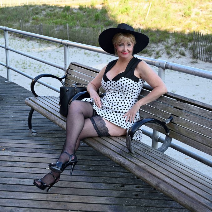 I posted this complete photo shoot , I had a great time on the Atlantic City Boardwalk https://t.co/ZNw6xKAnqB<a href="/tag/mvsales"class="tags"><span>#mvsales</span></a>