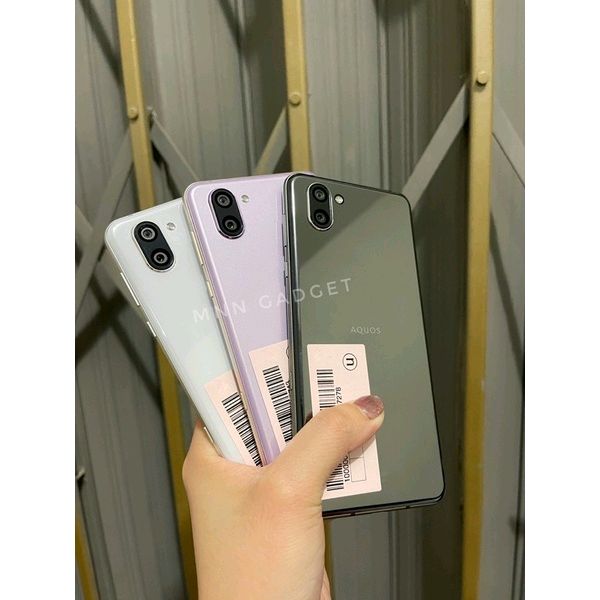 AyuIsAta's tweet photo. Cek SHARP AQUOS R3 -  - MULUS - RAM 6Gb - SPEK GANAS - GAMING MANTAP dengan harga Rp900.000 - Rp1.500.000. Dapatkan di Shopee sekarang! https://t.co/ZYthv4E5pa https://t.co/6FK260boip