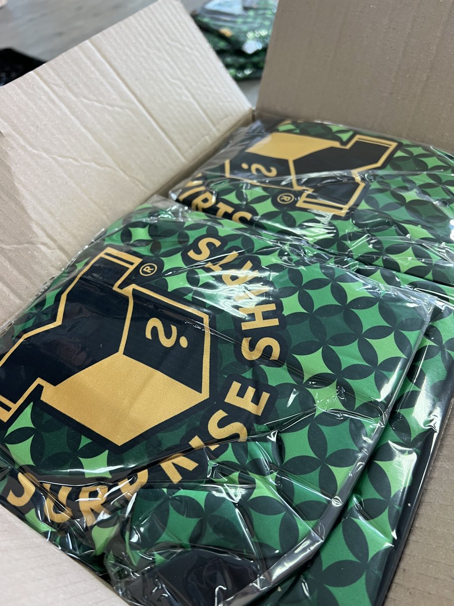 Select Shirts tweet media