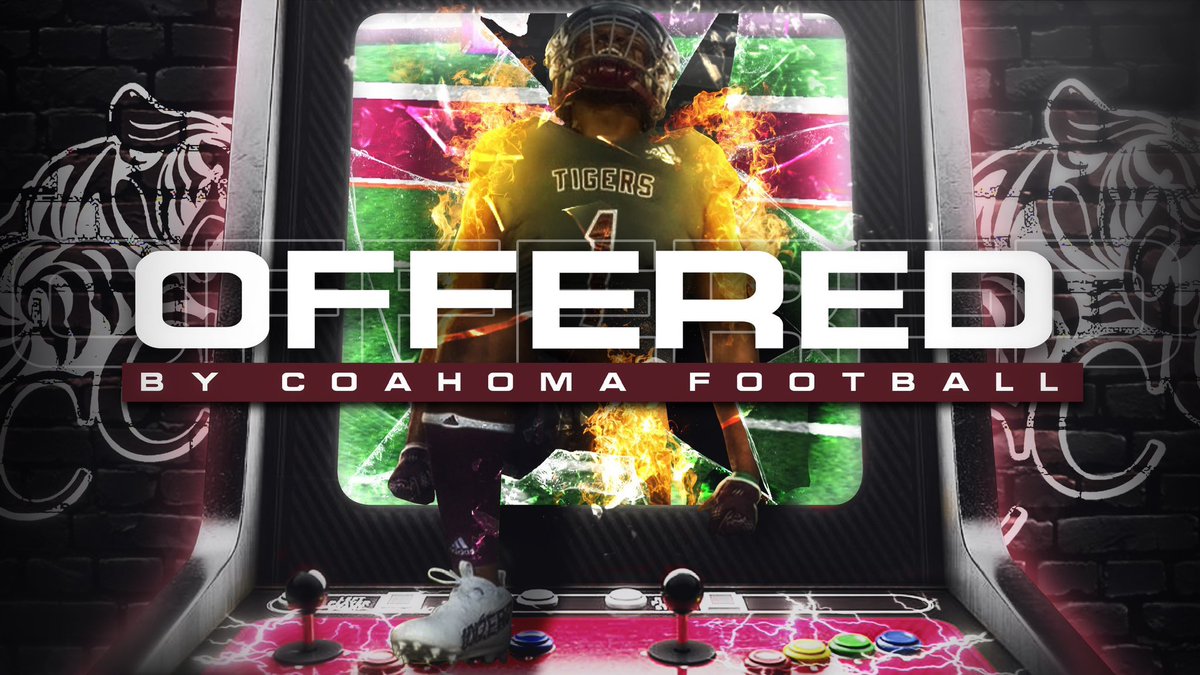 Blessed to receive my first college football offer from Coahoma Community College! 🐅 #AGTG <a href="/ShauneHoliday/">Shaune Holiday</a> <a href="/IAHS_FB/">IAHS_FB</a> <a href="/MacCorleone74/">Rion (Ree-un) Young</a> <a href="/clintahoots/">Clint Hoots</a> <a href="/chriswalters10/">Chris Walters</a>