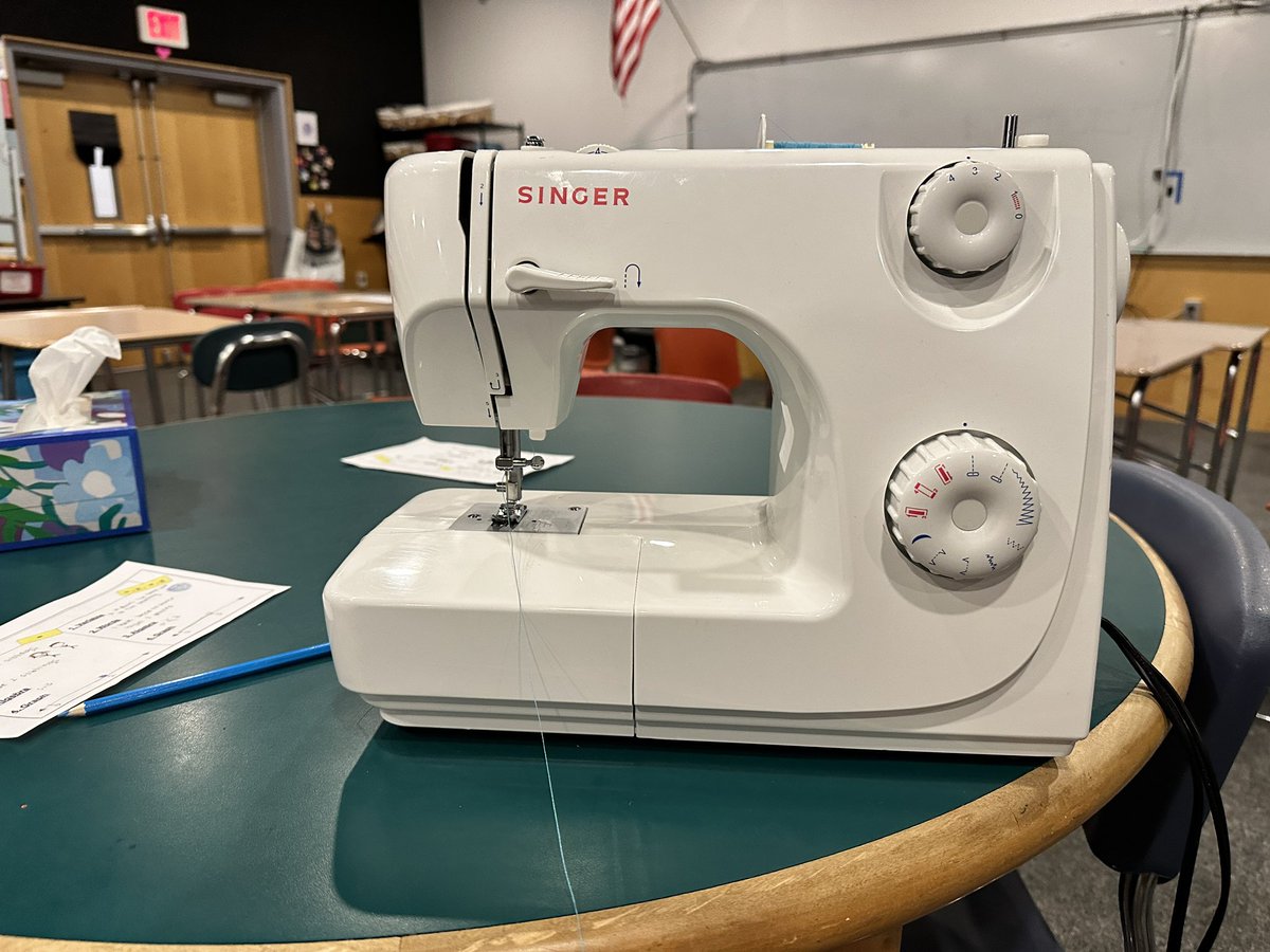 SusanBycoff's tweet image. Thanks for the help @techmonstah setting up my sewing machine. Makes hanging S work easy! #bmsed #medfieldmath #makesomemath 🧵🪡