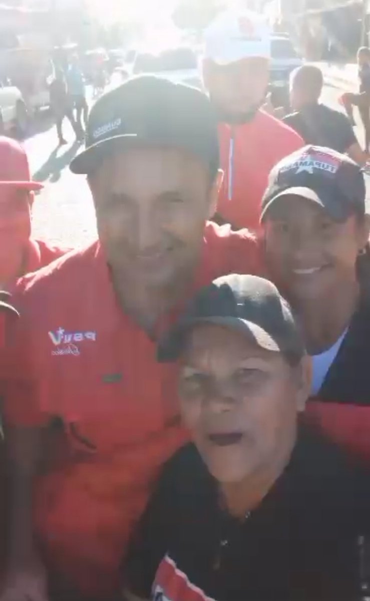 En las mercedes del llano #TUPAMARO dijo presente en la marea Roja en apoyo a nuestro presidente <a href="/NicolasMaduro/">Nicolás Maduro</a> de la mano de nuestro gobernador <a href="/josemvasquez/">José Vásquez</a> 

#VenezuelaPotenciaAgraria
#ComunaYProducción
