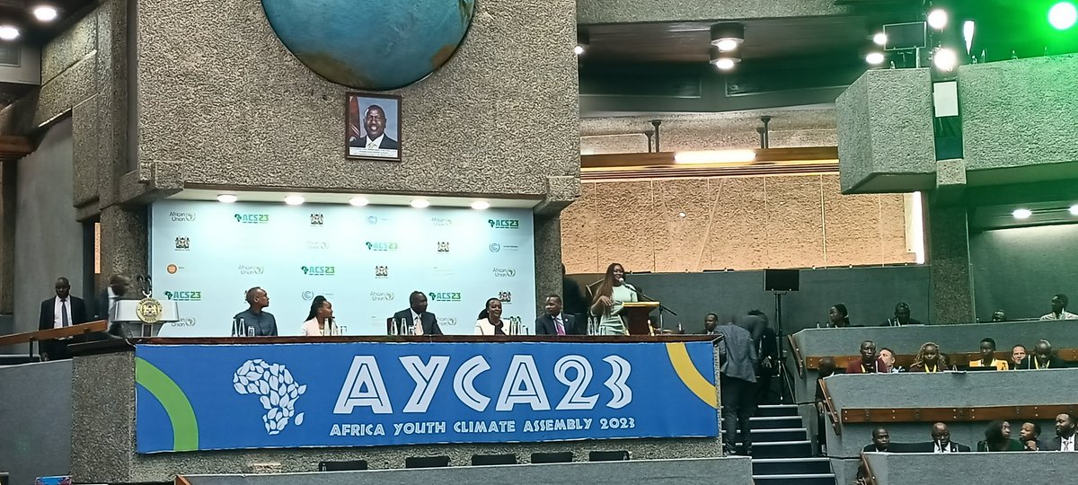 Thrilled to meet-up with the @AU_YouthEnvoy and the Youth Reference Committee at the @AYCAssembly2023 .🌍🌱 It's a pivotal moment for collaboration and action on climate issues.  #ClimateAction  #ACYA2023 #ClimateMobility
