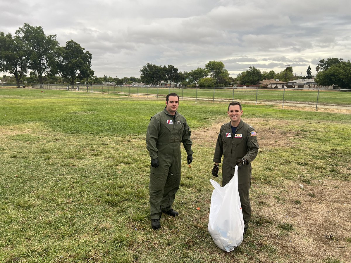 JoyceElementary's tweet photo. Our remarkable community is showing itself true once again. This morning the Coast Guard Air Station from North Highlands (Sacramento) was on site picking up trash on our fields and track. Thanks for helping to make our school environment safe and clean. https://t.co/euMldeWnKj