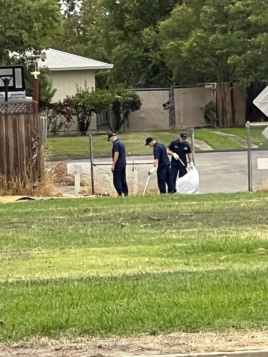 JoyceElementary's tweet photo. Our remarkable community is showing itself true once again. This morning the Coast Guard Air Station from North Highlands (Sacramento) was on site picking up trash on our fields and track. Thanks for helping to make our school environment safe and clean. https://t.co/euMldeWnKj