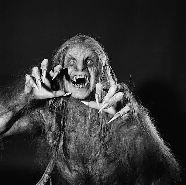 OzzyOsbourne's tweet photo. September 1, 1983
‘Bark at the Moon’ Photoshoot 
#bark #moon #fbf #flashback #ozzy #flashbackfriday https://t.co/j5d6RKwjlW