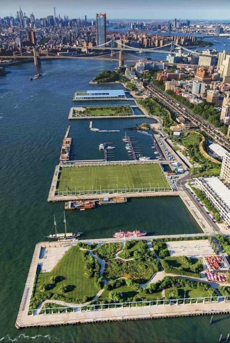 Muelles de Brooklyn, Nueva York.