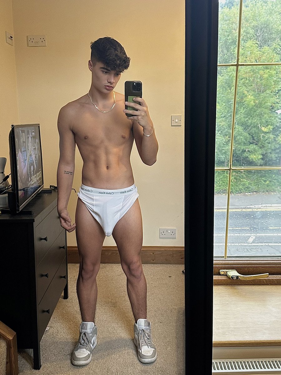 LEEDS BOY. @leedsladcd. 