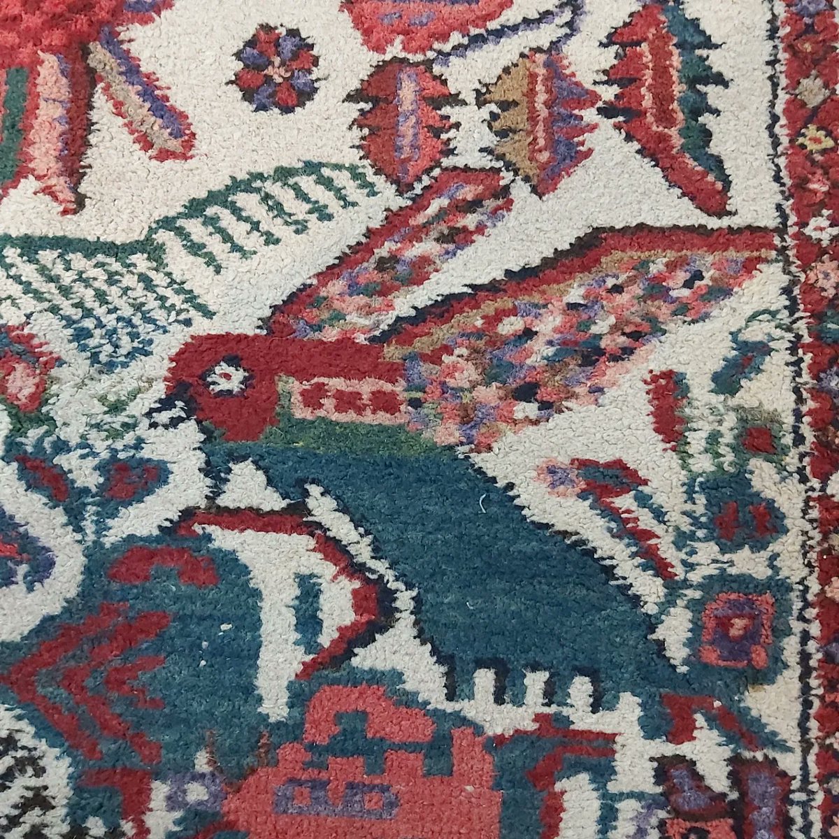 This is a tribal 'Bakhtiyar' rug. The fantastic animal motifs and wonderful colour combination in this rug is stunning.

#carpetdom #carpet #rug #tribal #tribalartwork #tribalkilim #tribalcollection #triballife #tribalrug #bakhtiyarrug #bakhtiyarcarpet #interiordesign #antika