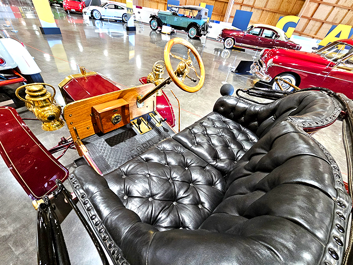 LeMayACM's tweet image. #FeatureFriday: 1906 Ford Model N

This rare #Ford predates the #FordModelT by 2 years, playing a vital role in Henry Ford&apos;s development of affordable transportation. This car features a 15 HP engine, pushing it to a top speed of 45 mph. Around 7,000 Model Ns left the factory.