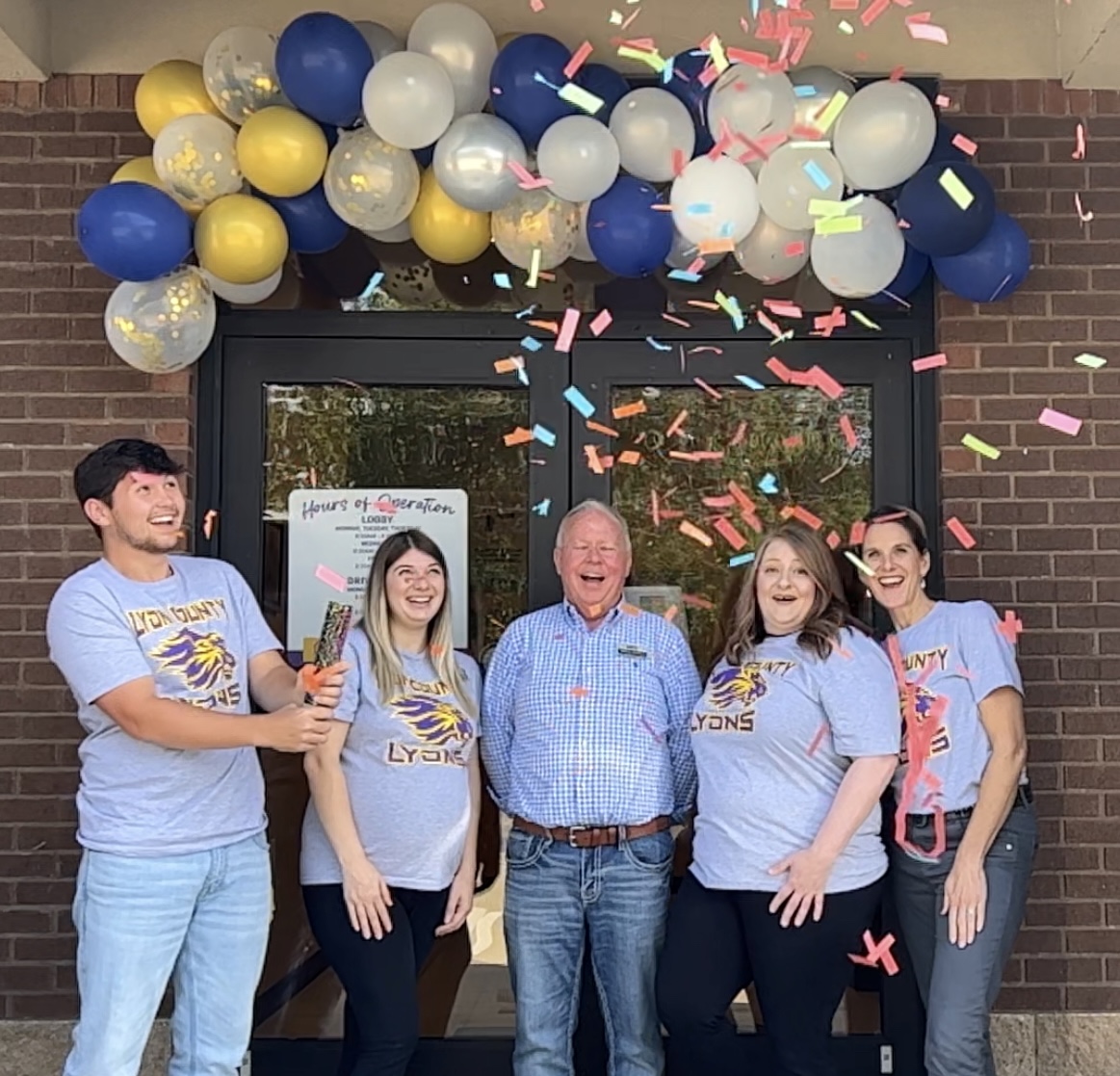 The Eddyville branch is bidding a bittersweet farewell today to our incredible Branch Manager, Danny Patton. After guiding our Eddyville location to new heights, Danny is embarking on a new adventure at our company headquarters in Princeton! #CommunityBank #TeamAppreciation