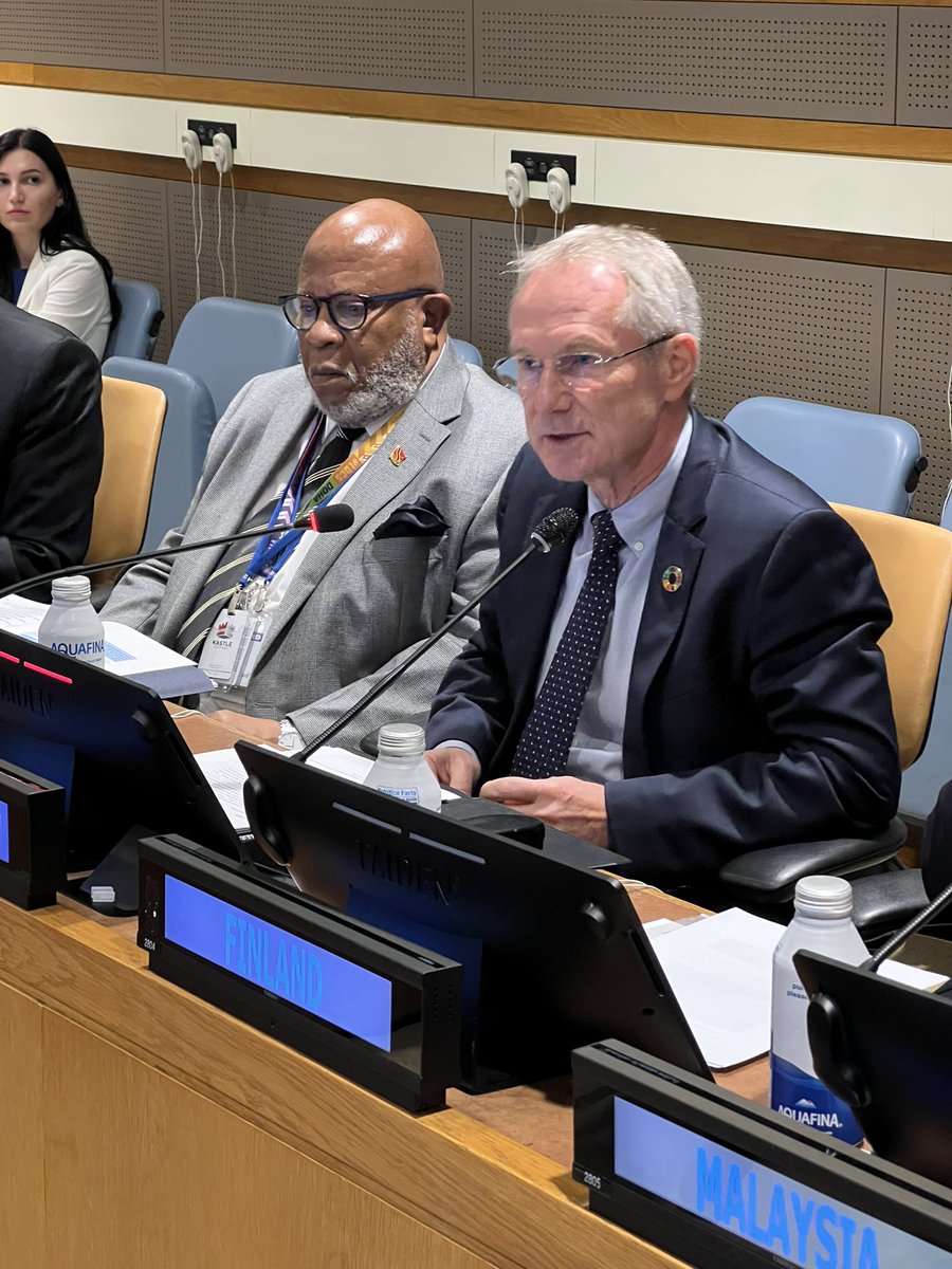 UNITAR_NYO's tweet photo. HAPPENING NOW: UNITAR NYO Head of Office opens the transition workshop for the 78th Office of the President of the General Assembly with @UN_PGA #electedPGA and Ambassadors of @MYNewYorkUN1 , @EcuadorONU and @FinlandUN. #OPGA #education #transitionworkshop https://t.co/TEUvo7ajym