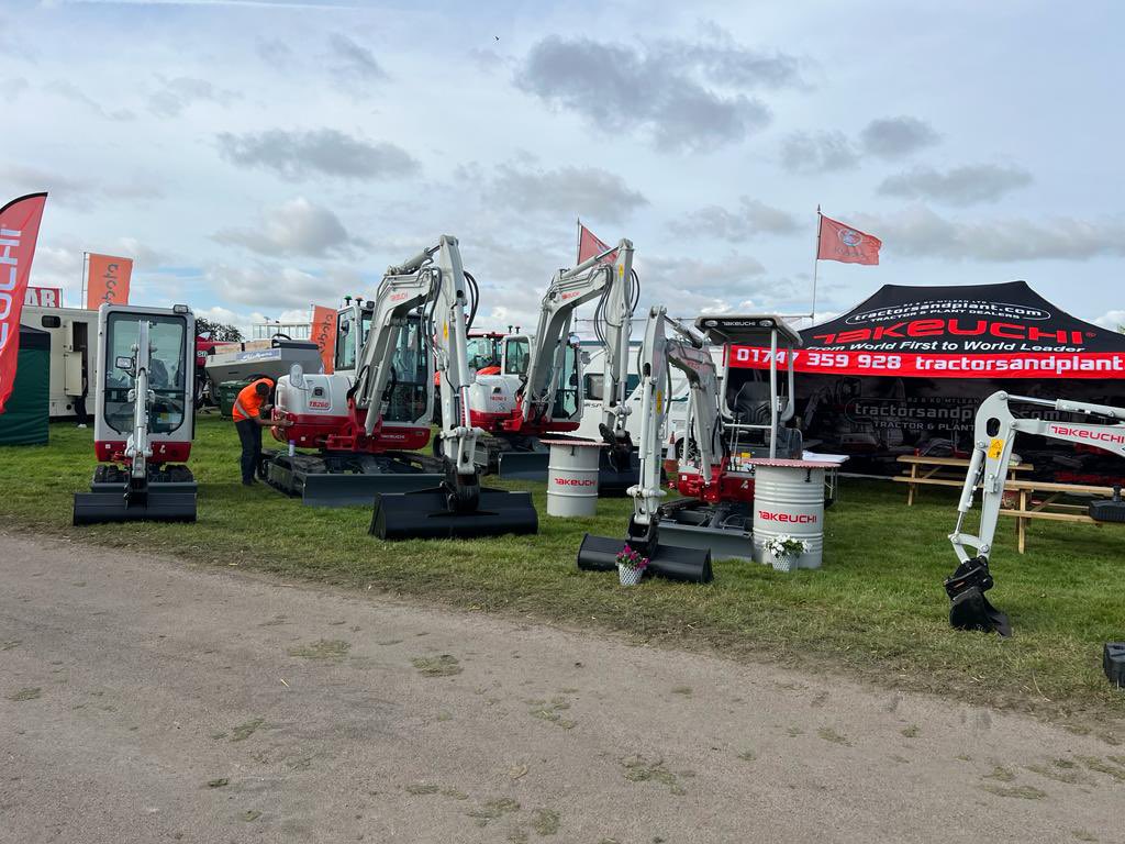 TakeuchiUK tweet media