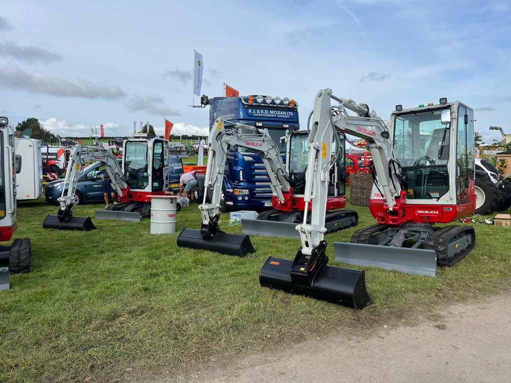 TakeuchiUK tweet media