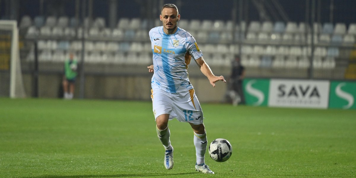 scout_cro's tweet photo. Andrija #Vukčević from @NKRijeka is in advanced talks with @fcjuarezoficial! Transfer should realized soon as player already travel on medical.

#TransferDeadlineDay #Transfers #Rijeka #Juarez https://t.co/nLXc60kS14