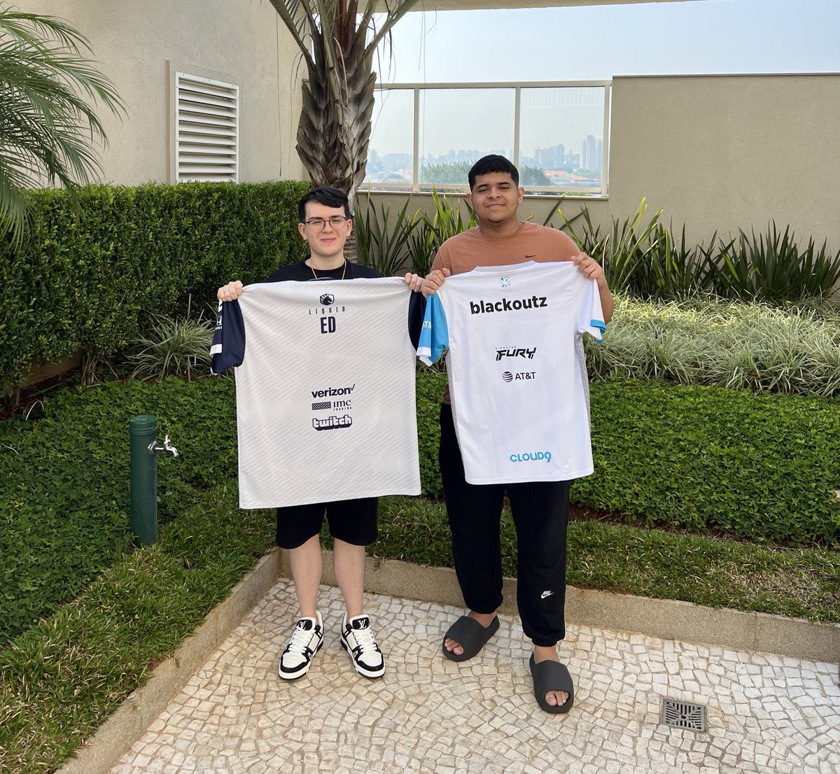 blxckoutz's tweet photo. 🏆 @blxckoutz x @EdRoadToGlory 🏆

Obrigado pela oportunidade irmão ❤️ https://t.co/r0faSo1J3P