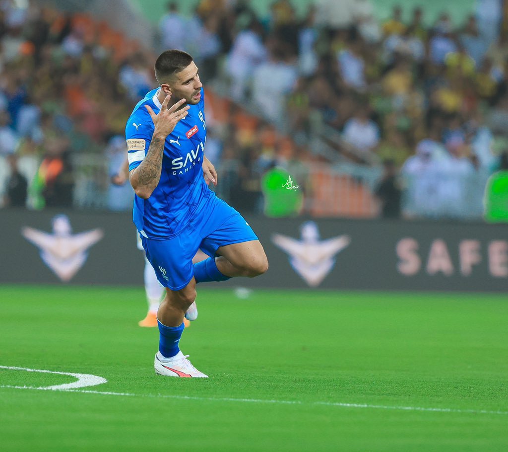 #الاتحاد_الهلال
الـ ميترو لا يتأخر ابداً 💙💙💙