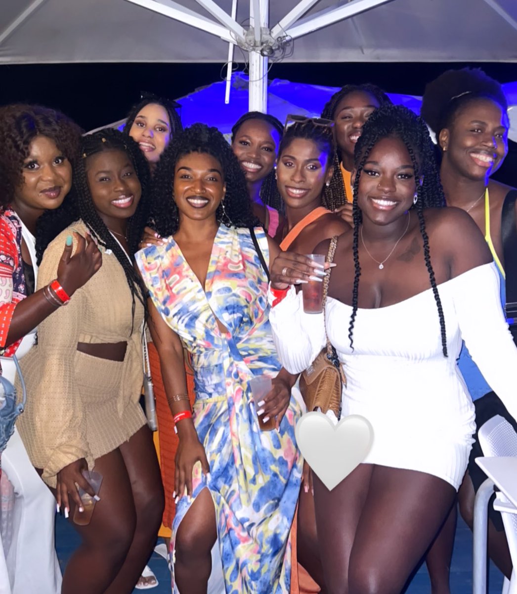 RozzaCampos's tweet photo. Guineense women 🇬🇼❤️ https://t.co/U7aRijxc6h