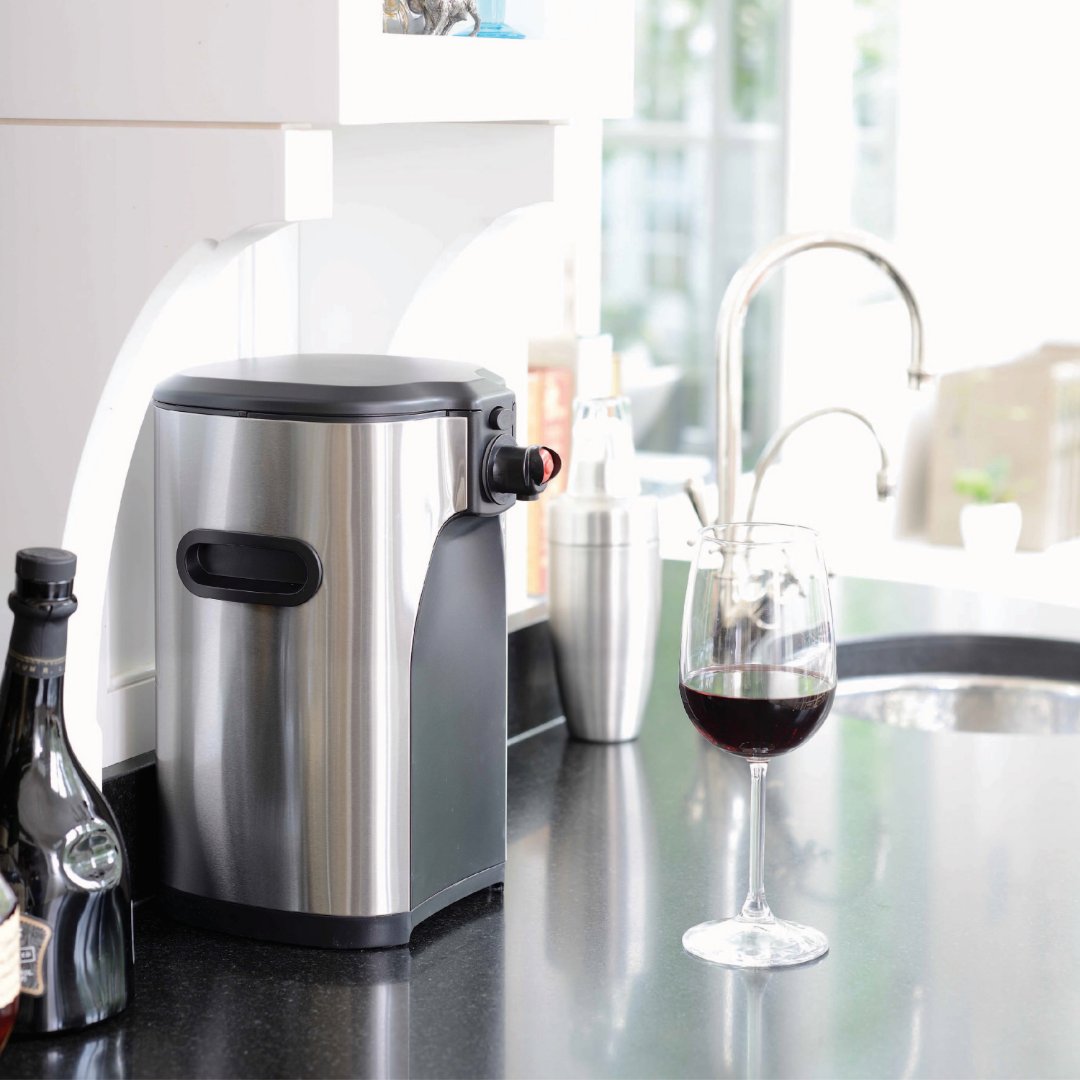 Boxxle's tweet image. Bid farewell to #wine bottles and welcome Boxxle, the premier bag-in-box wine dispenser. Complete any #kitchen with our user-friendly dispenser, ensuring wine is at your fingertips whenever you desire. #BoxWine