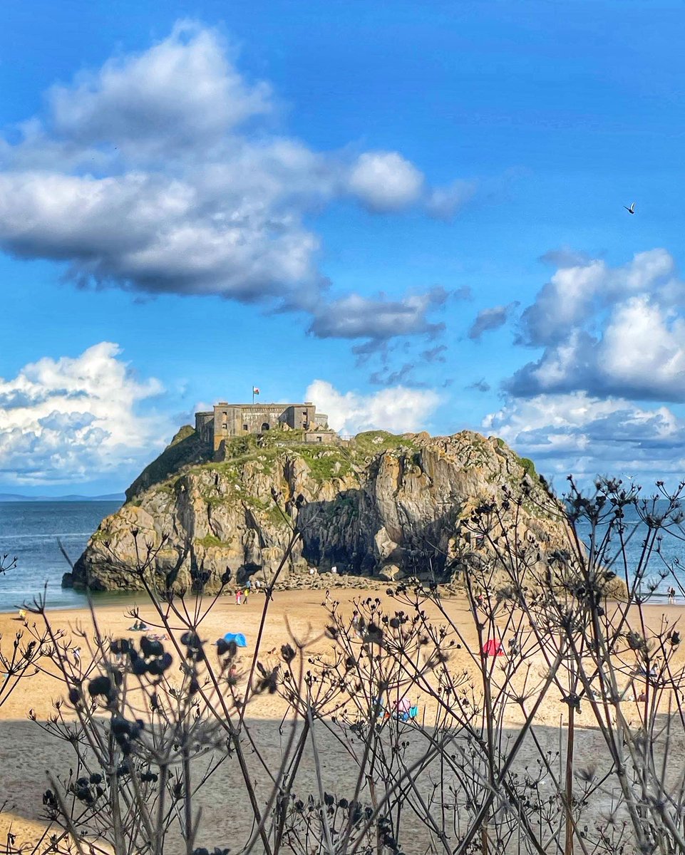 DNeklesa's tweet photo. #Wales #Tenby ❤️🏴󠁧󠁢󠁷󠁬󠁳󠁿❤️🏴󠁧󠁢󠁷󠁬󠁳󠁿 https://t.co/C8gWsIY7GQ