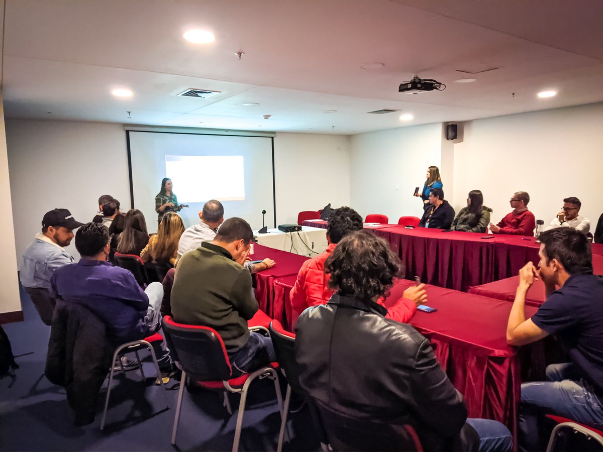 NewNetSA's tweet image. 🤩😌Detrás de cada empresa hay personas que la impulsan y la hacen cobrar vida.

En #NewNetSA, estamos comprometidos con el bienestar de nuestro equipo. Juntos, alcanzamos nuevos horizontes y cumplimos nuestros objetivos con pasión y dedicación. 💪💼
#EquipoNewNet  #CulturaVida