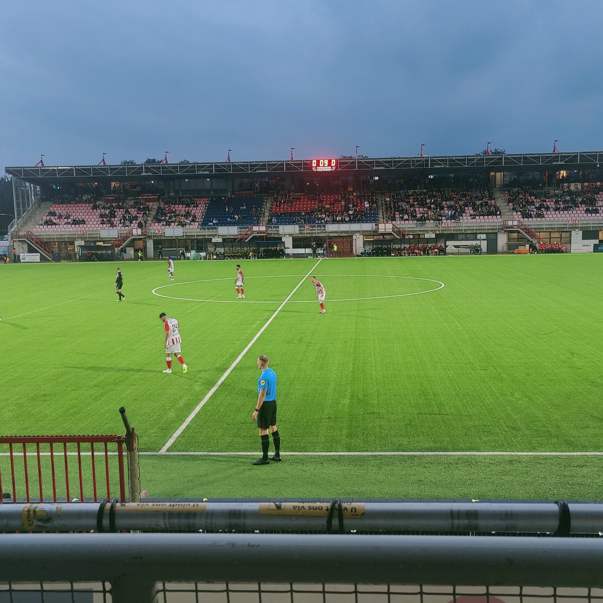 jkshirts050's tweet photo. Went to Oss today. 

Top Oss - FC Groningen 0-2

#ossgro https://t.co/MfaYvymjld