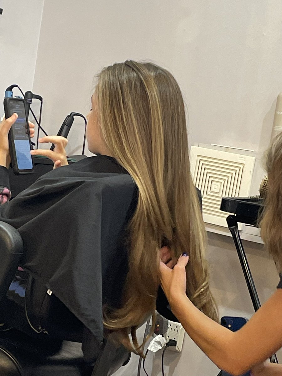 BriiBabyyx0's tweet image. Got my daughters hair done for school next week #6thgrader