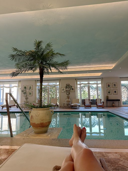 Too hot for the city https://t.co/9lQtF6ccPB