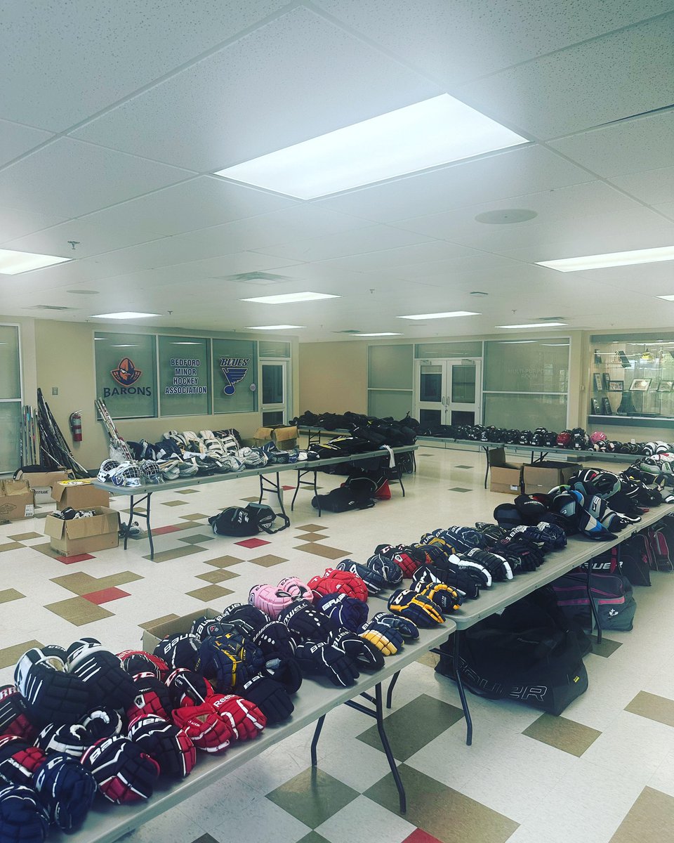 André Lefebvre (@aplefebvre20) on Twitter photo Getting ready to get some hockey gear to the community! Can’t wait to see the faces! @cleves1947 <a href="/bedfordblues/">Bedford Rugby</a> <a href="/hockeyns/">Hockey Nova Scotia</a> Getting ready to get some hockey gear to the community! Can’t wait to see the faces! @cleves1947 <a href="/bedfordblues/">Bedford Rugby</a> <a href="/hockeyns/">Hockey Nova Scotia</a>