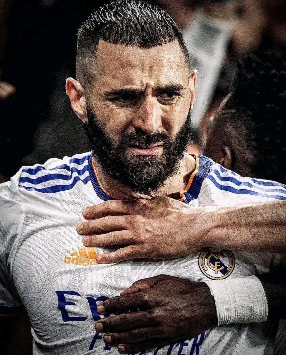 Samiuuu07's tweet photo. لا غفر الله لك يا بيريز... https://t.co/VhCeO19rMR