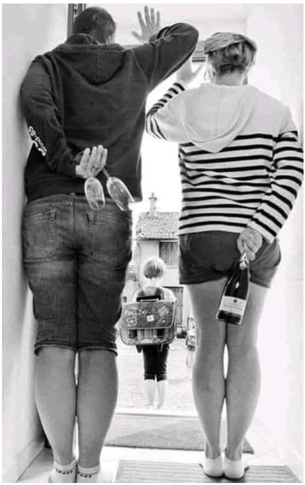 Старшие отучились,мелкой ещё лет 6-7))какой же кайф)Сил вам,друзья!)