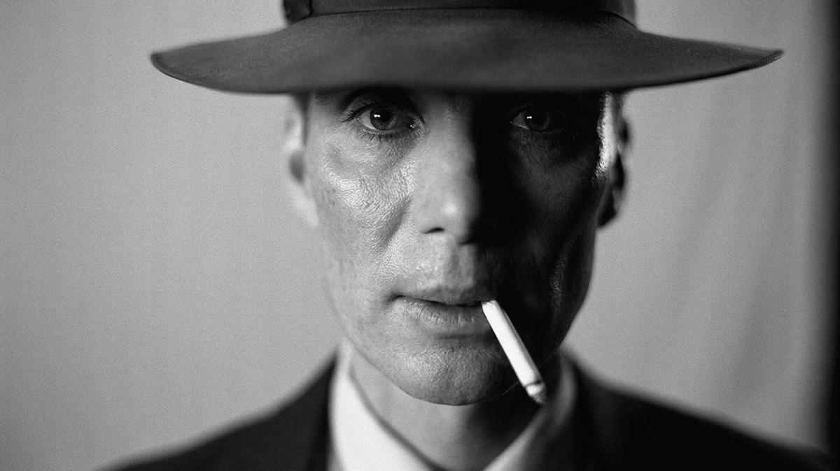 Yosoycorra's tweet photo. Pero, ¿cómo no me habíais dicho que Oppenheimer era otra película de Nolas sobre hacer películas?

Seguidme en este mini hilo.

Tenemos a Oppenheimer el director de la peli, esto está claro ¿no? 

Supervisa y decide todo, todo el mundo le consulta a él. https://t.co/sgv6owgEYd