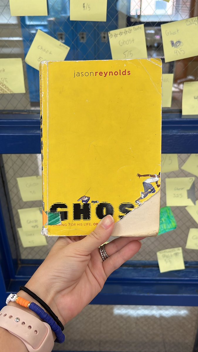 Another first chapter Friday - one loved copy of Ghost. My students were obsessed with this first chapter and are chomping at the bit to get their name pulled in our raffle to read it. Look at all those 5/5 ratings! 🌟🌟🌟🌟🌟 #gkcogs #firstchapterfriday