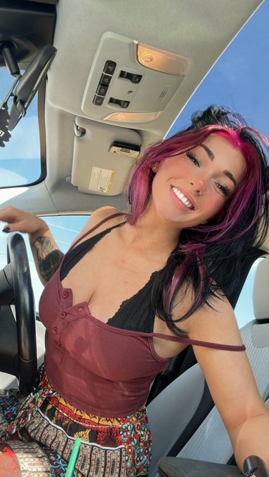 Lil coffee trips https://t.co/6O3ESe7lXv